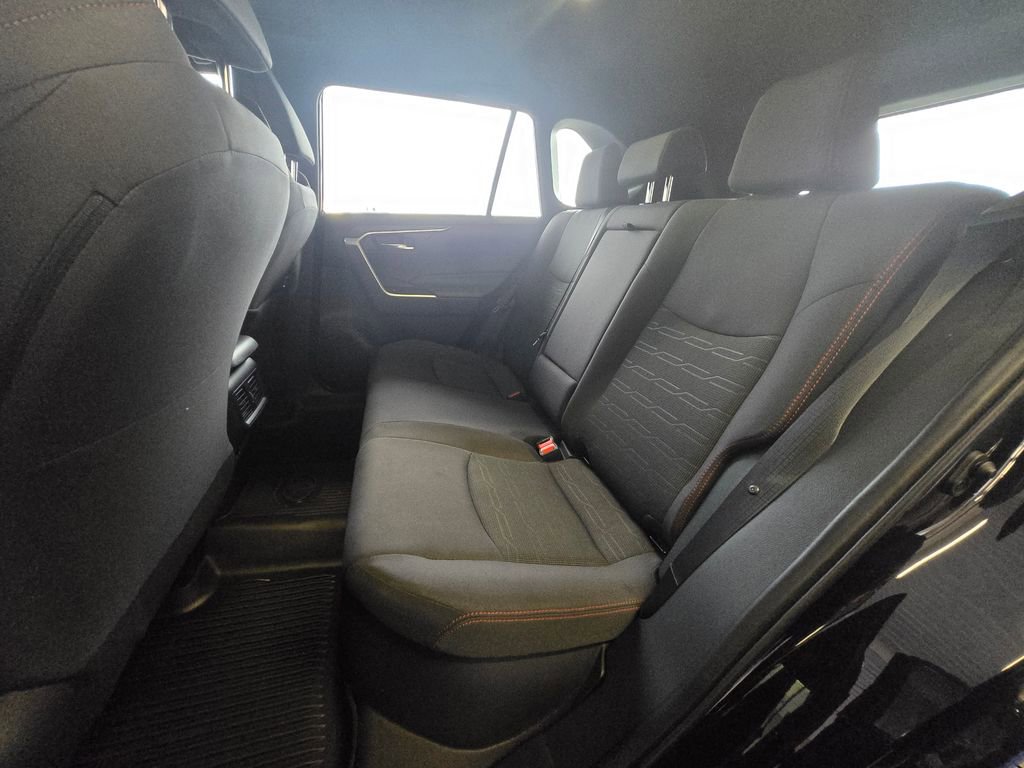 Used 2024 Toyota RAV4 SE image 22