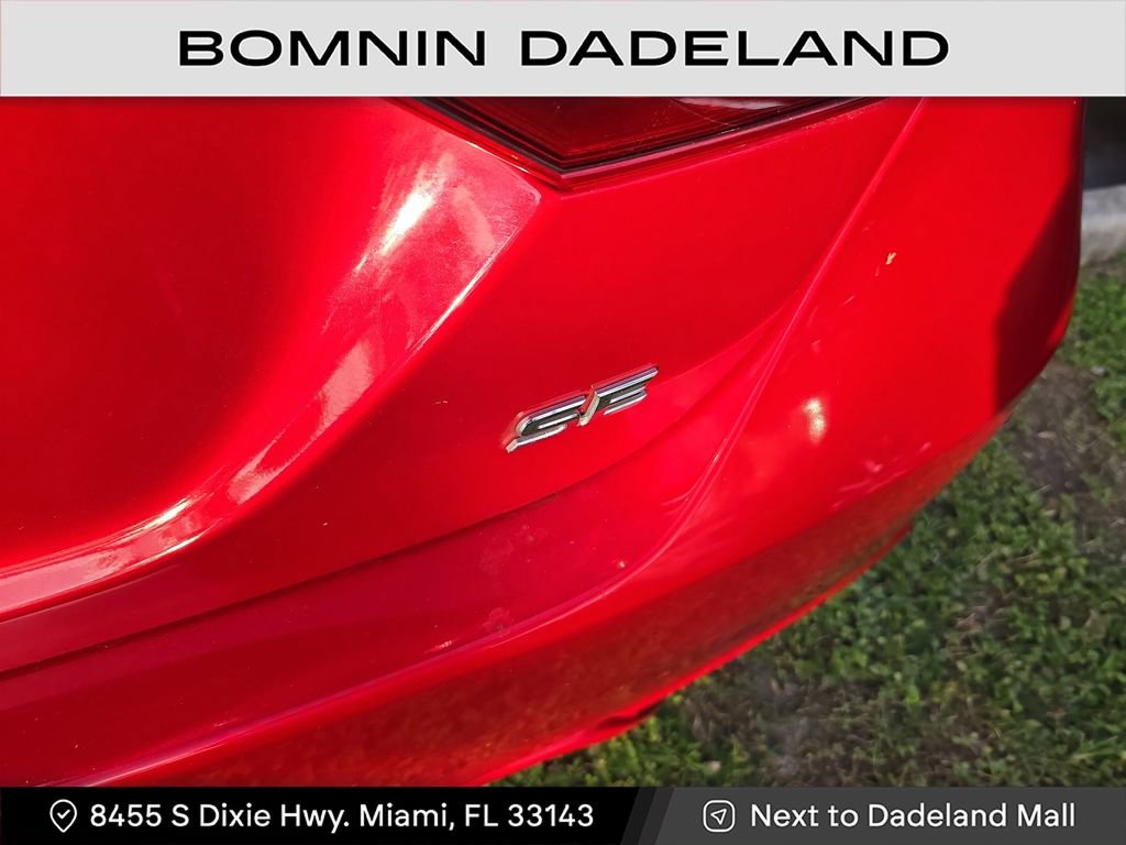 Used 2023 Toyota Camry SE image 6