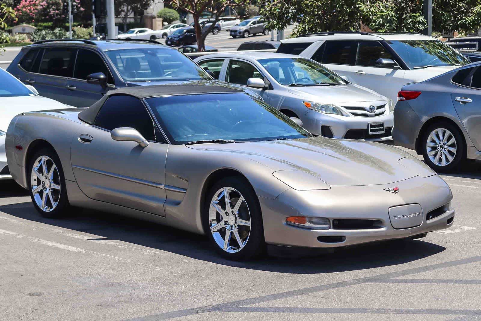 Used 2002 Chevrolet Corvette Convertible w/ Preferred Equipment Group2 RWD image 3