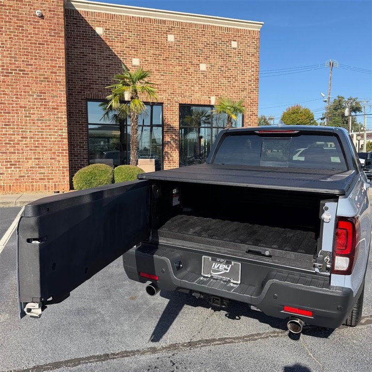 Used 2024 Honda Ridgeline Black Edition image 7