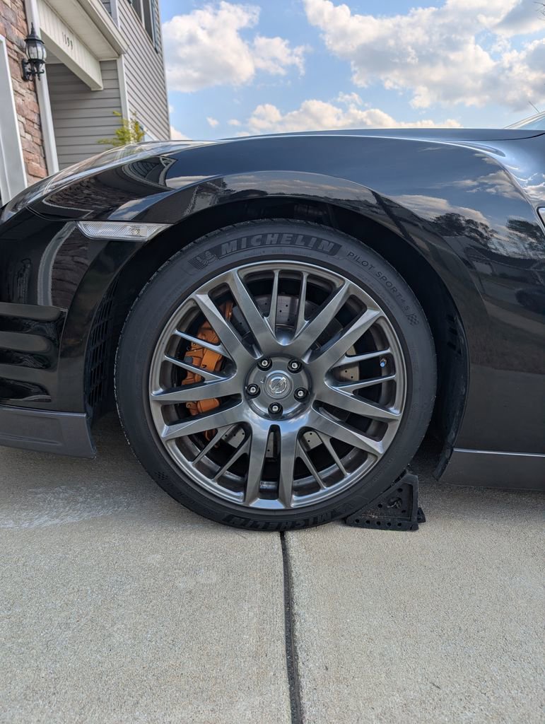 Used 2016 Nissan GT-R Premium image 22