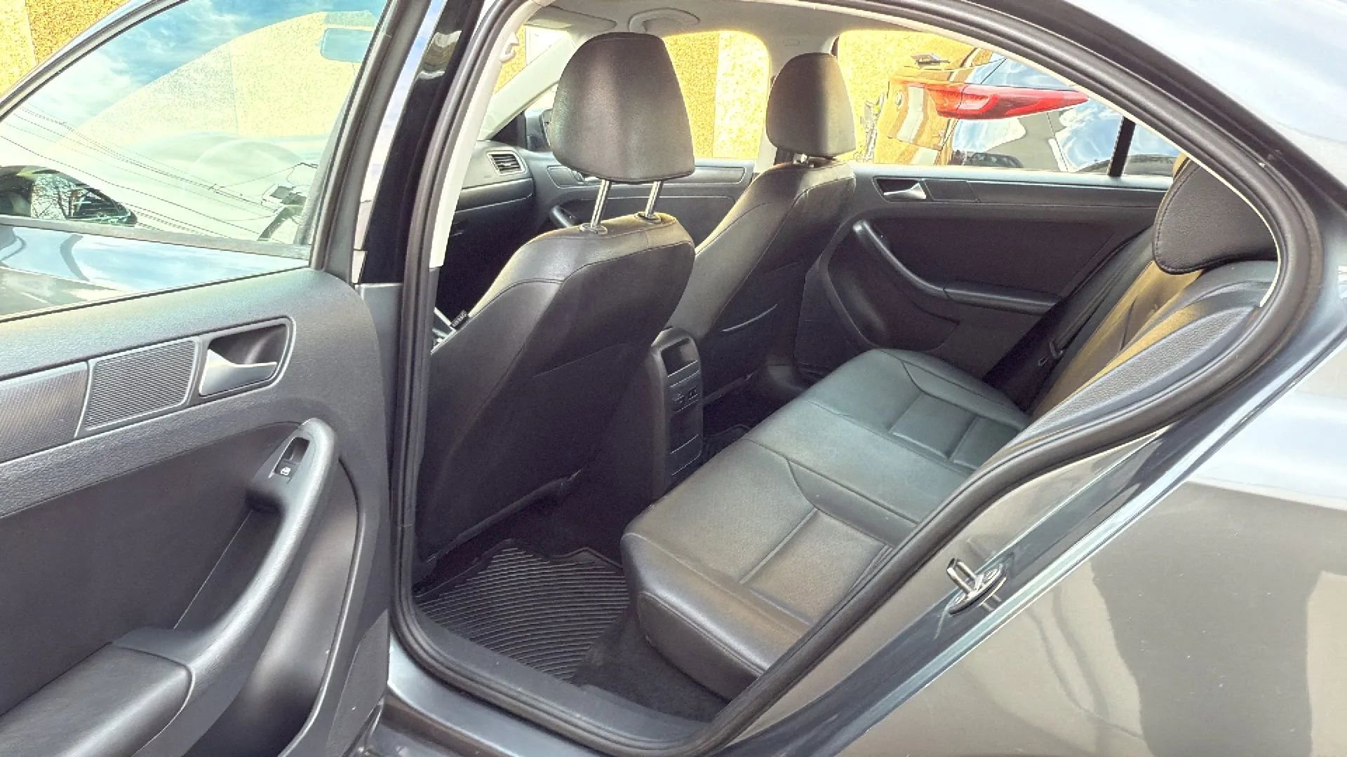 Used 2012 Volkswagen Jetta SE image 24