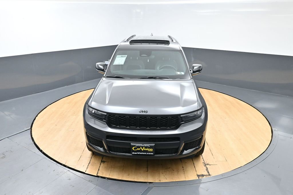 Used 2023 Jeep Grand Cherokee L Laredo AWD/4WD image 6