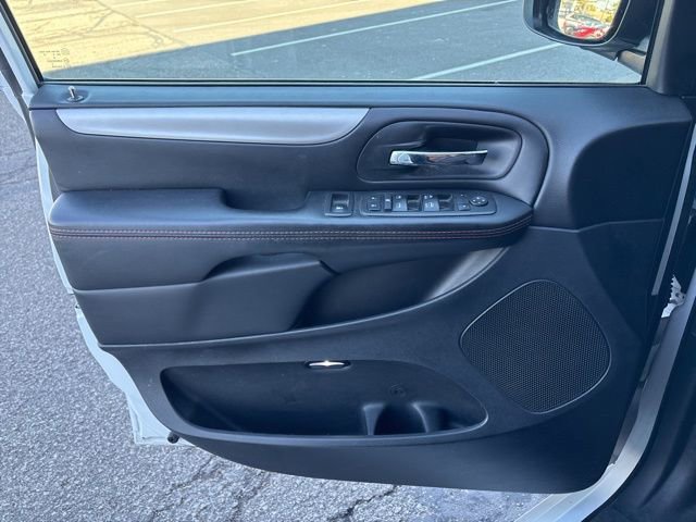 Used 2019 Dodge Grand Caravan GT image 23