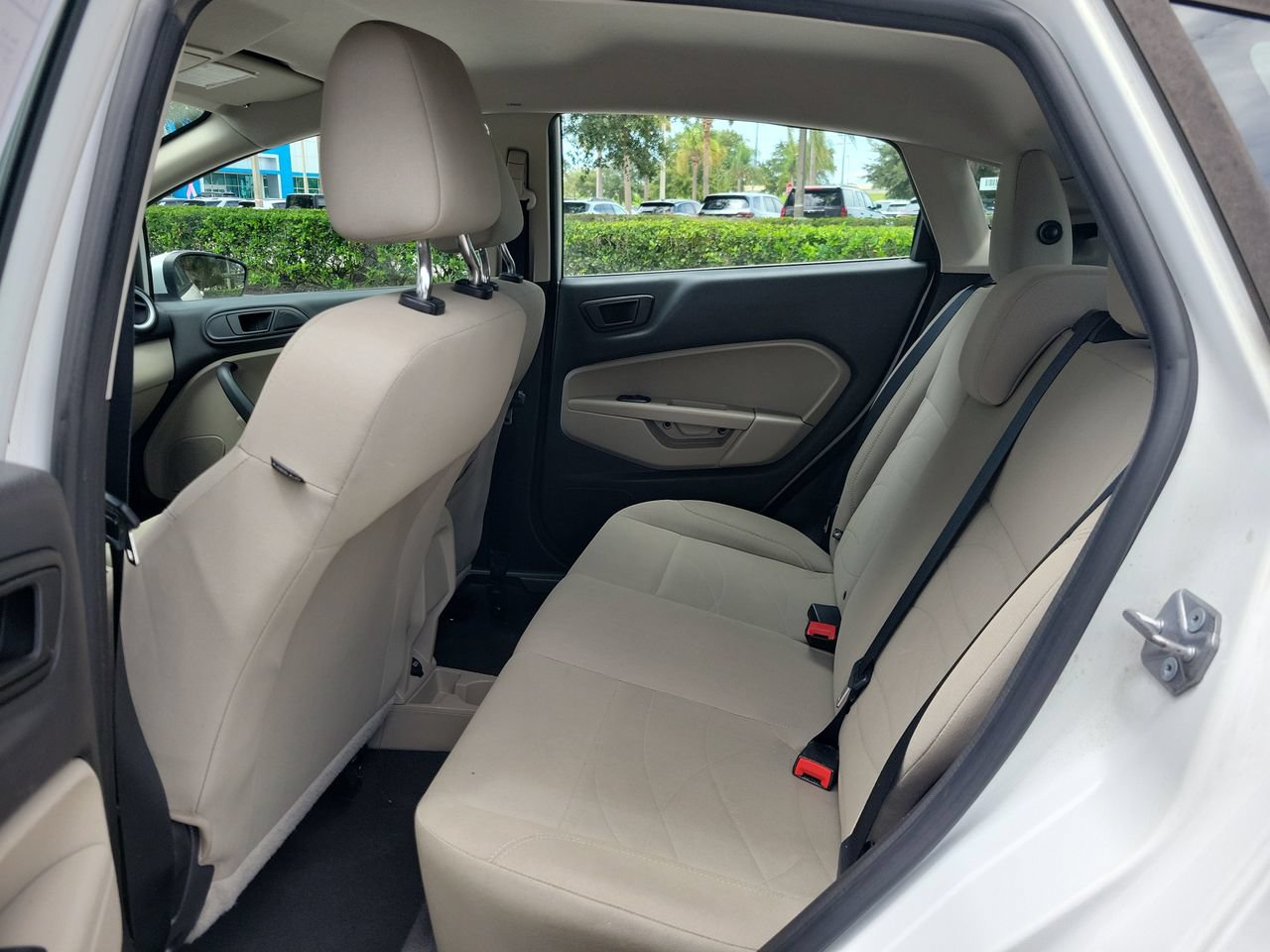 Used 2018 Ford Fiesta SE FWD image 10