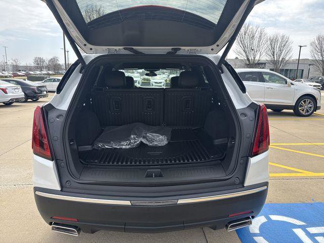 New 2026 Cadillac XT5 Luxury image 14