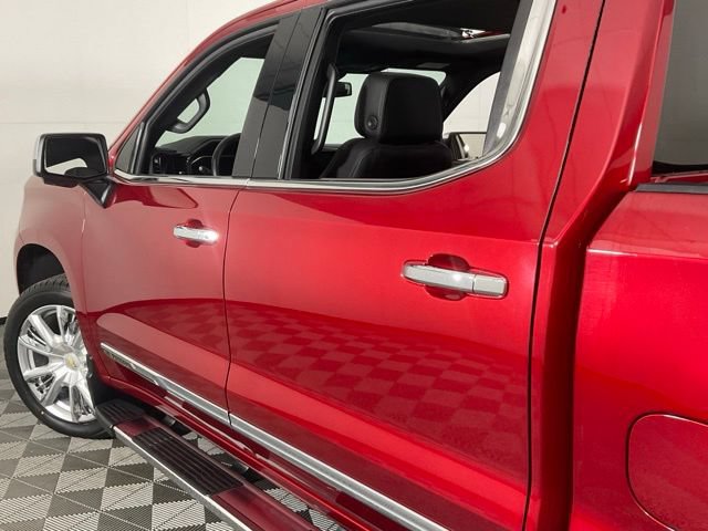 Used 2022 Chevrolet Silverado 1500 High Country w/ High Country Premium Package AWD/4WD image 39