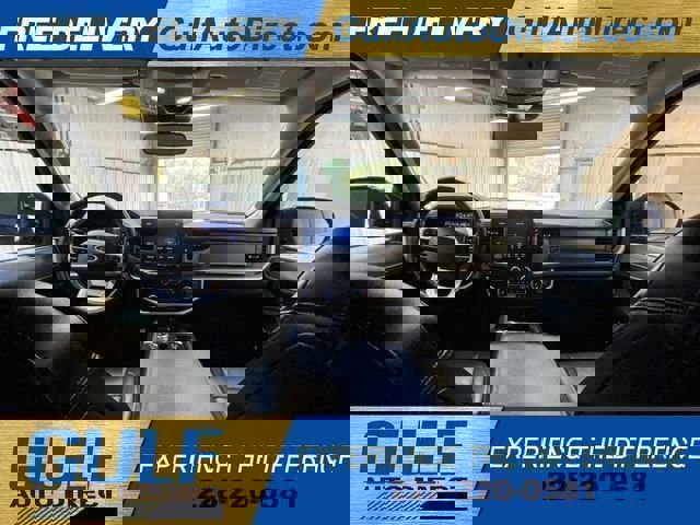 Used 2024 Ford Expedition Max XLT image 2