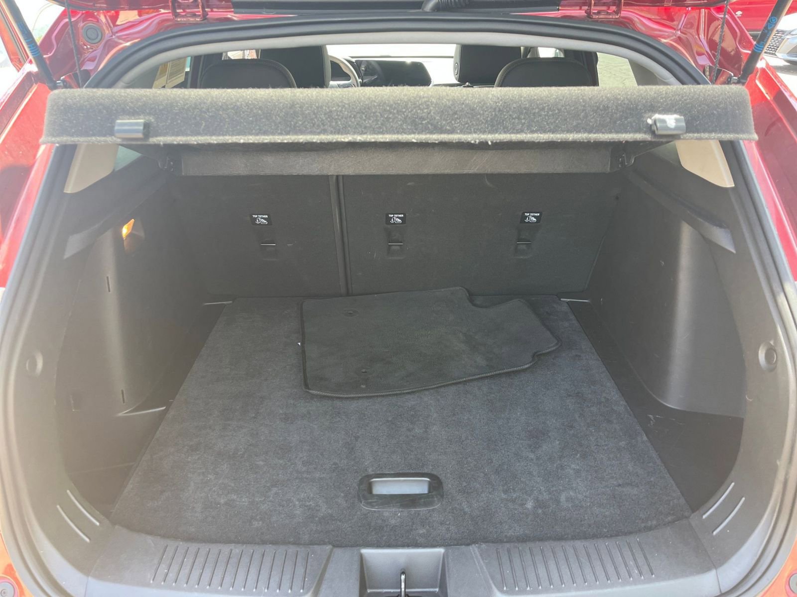 Used 2025 Chevrolet Trax LT FWD image 25