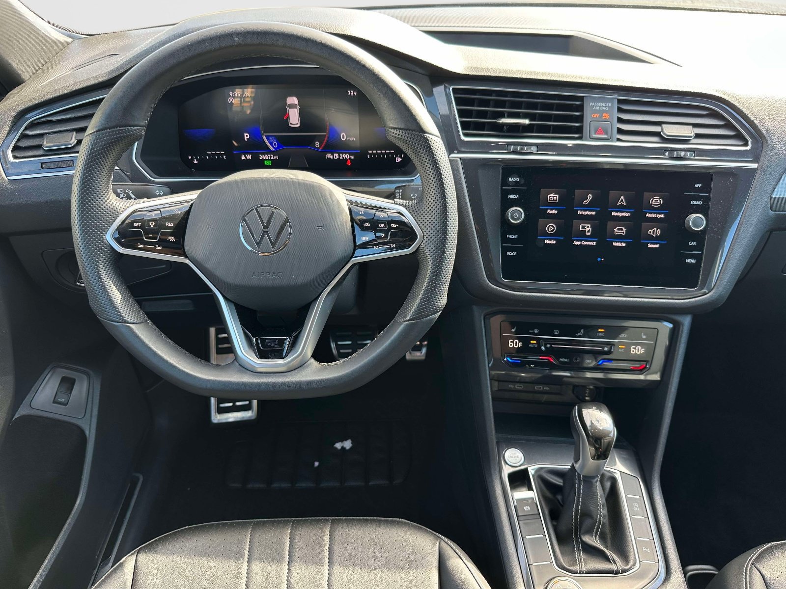 Certified 2024 Volkswagen Tiguan SE R-Line AWD/4WD image 8