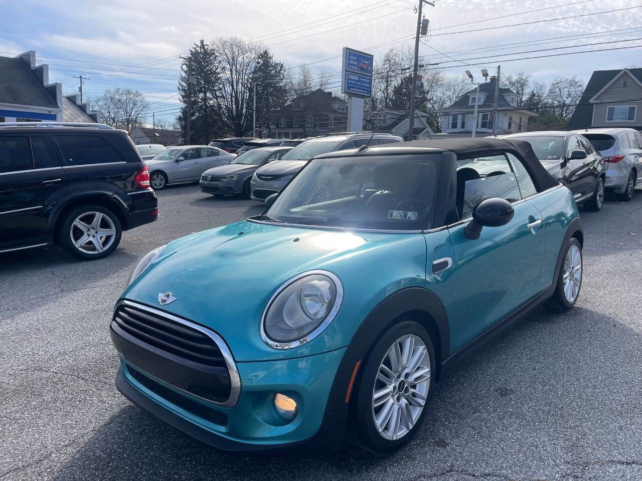 Used 2016 MINI Cooper Convertible image 2