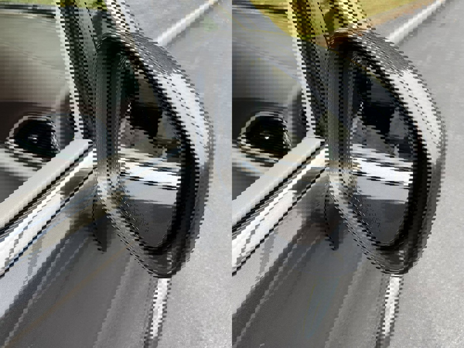 Used 2017 Chrysler Pacifica Touring-L w/ Tire & Wheel Group image 53