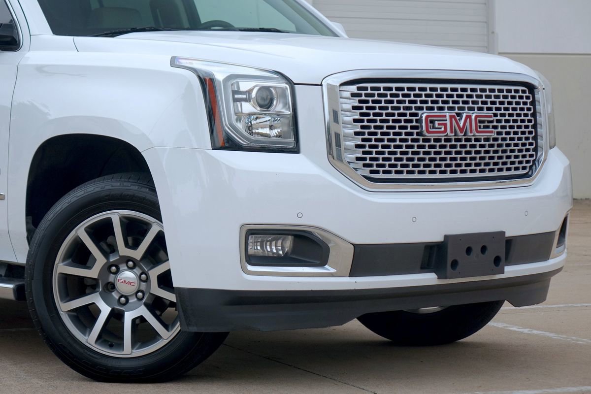 Used 2016 GMC Yukon Denali w/ Open Road Package AWD/4WD image 17