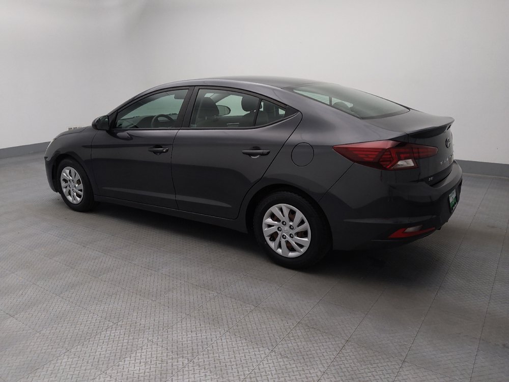 Used 2020 Hyundai Elantra SE FWD image 3