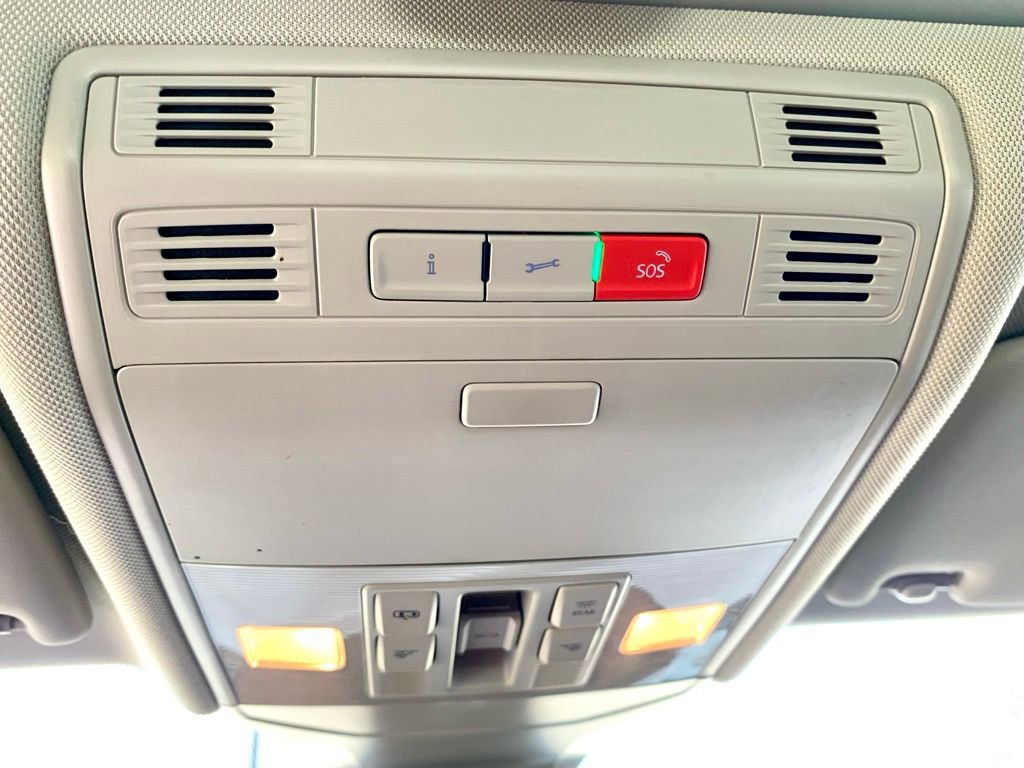 Used 2024 Volkswagen Jetta SE image 38