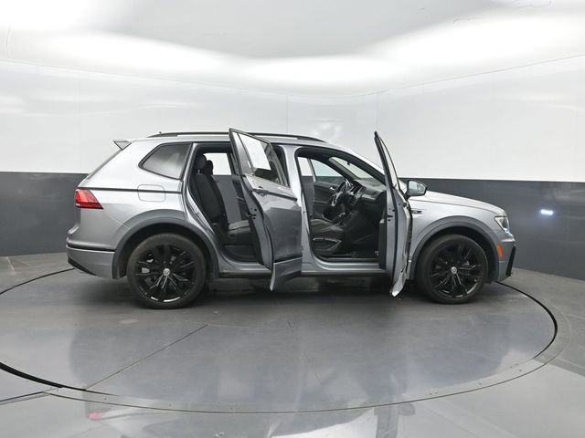 Used 2021 Volkswagen Tiguan SE R-Line FWD image 35