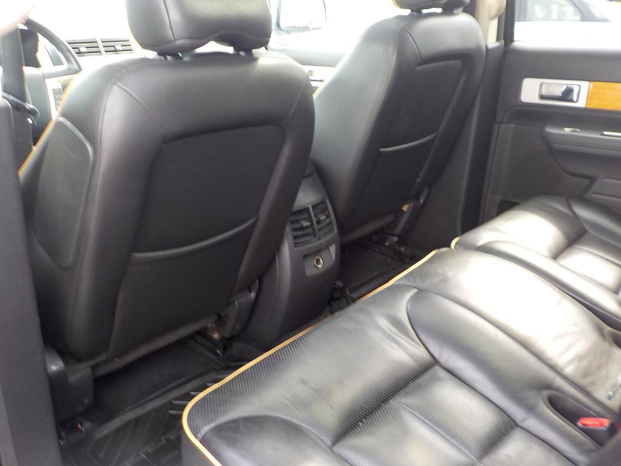 Used 2010 Lincoln MKX AWD image 25