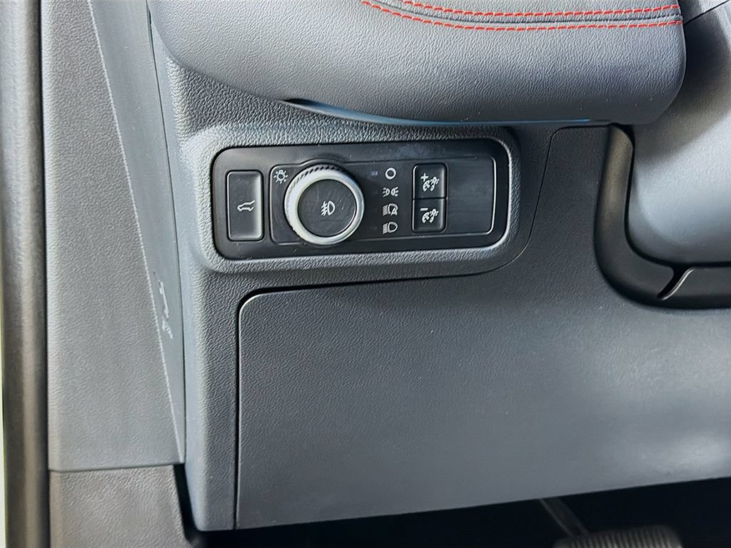 Used 2025 Ford Explorer ST AWD/4WD image 36