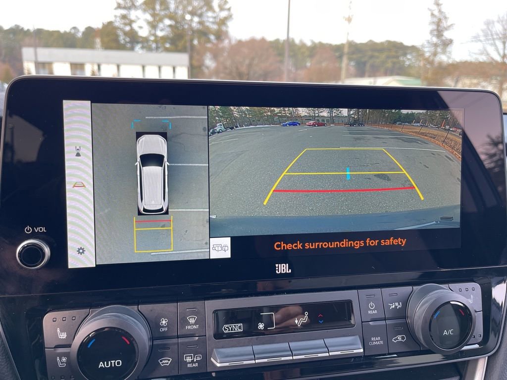 Used 2025 Toyota Grand Highlander AWD image 11