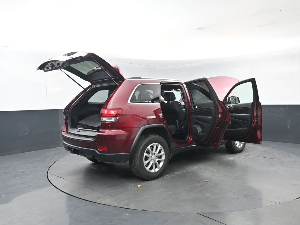 Used 2021 Jeep Grand Cherokee Laredo image 30