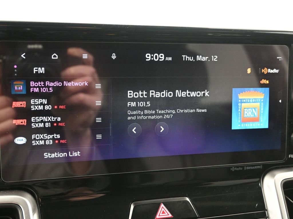 Certified 2023 Kia Sorento S image 19