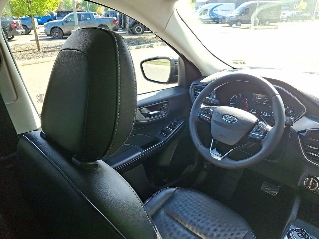 Used 2022 Ford Escape SEL AWD/4WD image 15