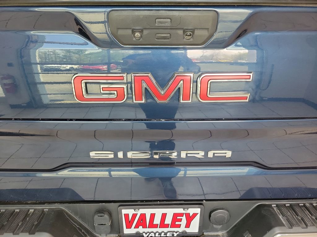 Used 2022 GMC Sierra 1500 SLT AWD/4WD image 17