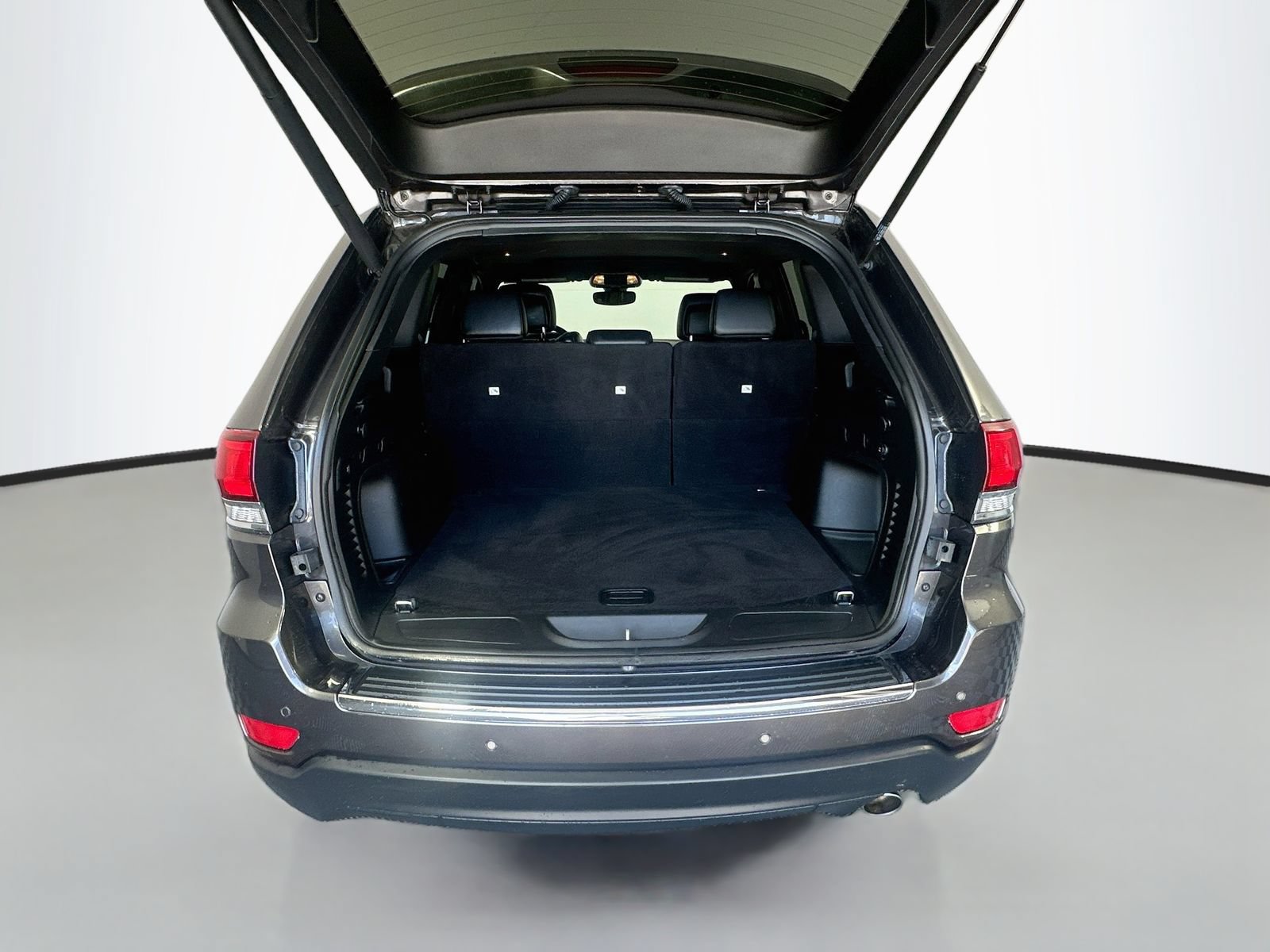 Used 2021 Jeep Grand Cherokee Limited AWD/4WD image 26