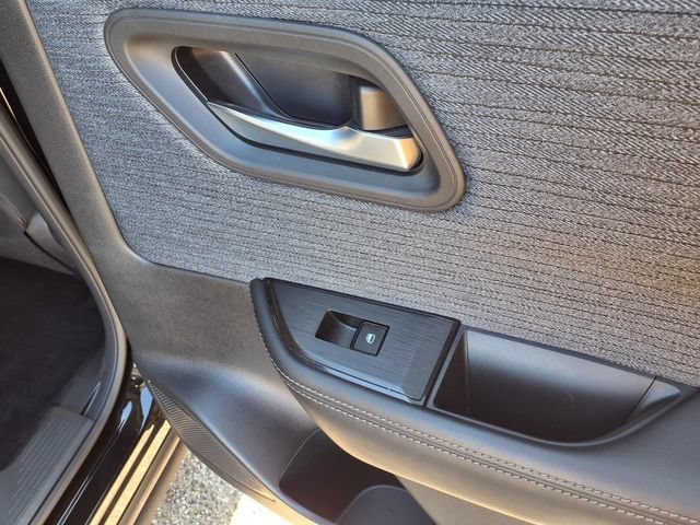 Used 2023 Nissan Rogue SV FWD image 25