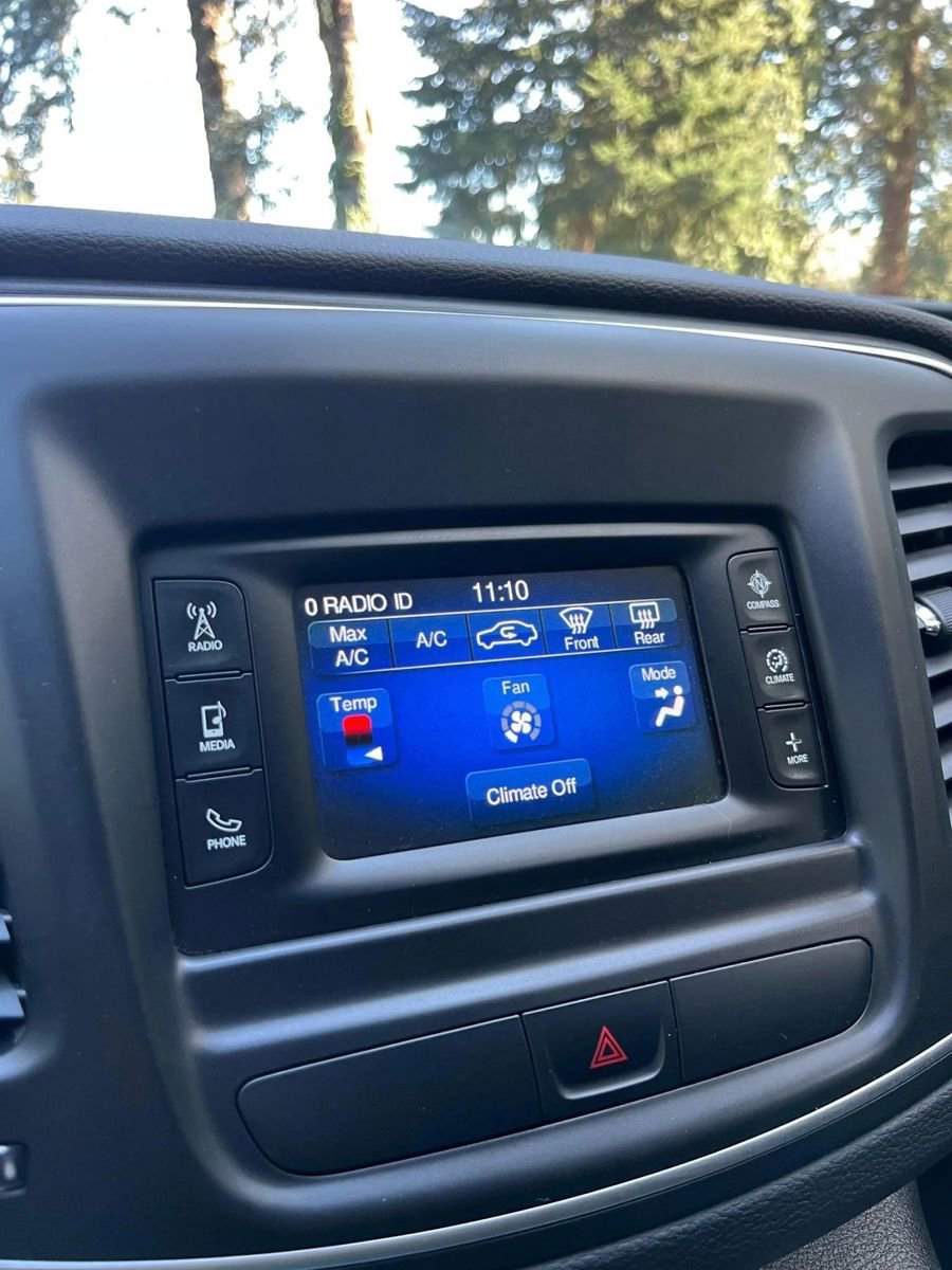 Used 2015 Chrysler 200 Limited w/ Convenience Group image 13