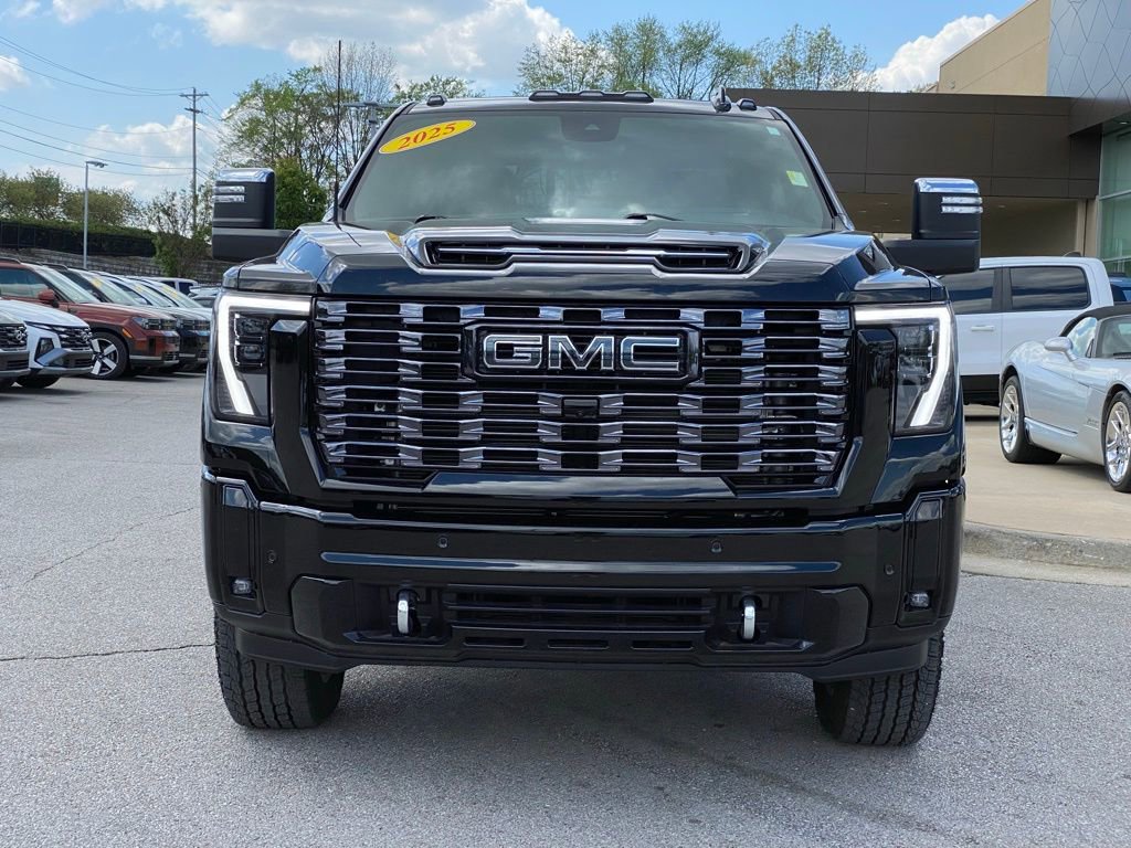 Used 2025 GMC Sierra 2500 Denali Ultimate AWD/4WD image 2