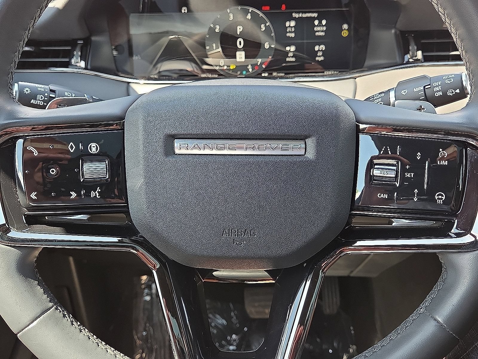 Used 2024 Land Rover Range Rover Evoque S AWD/4WD image 30
