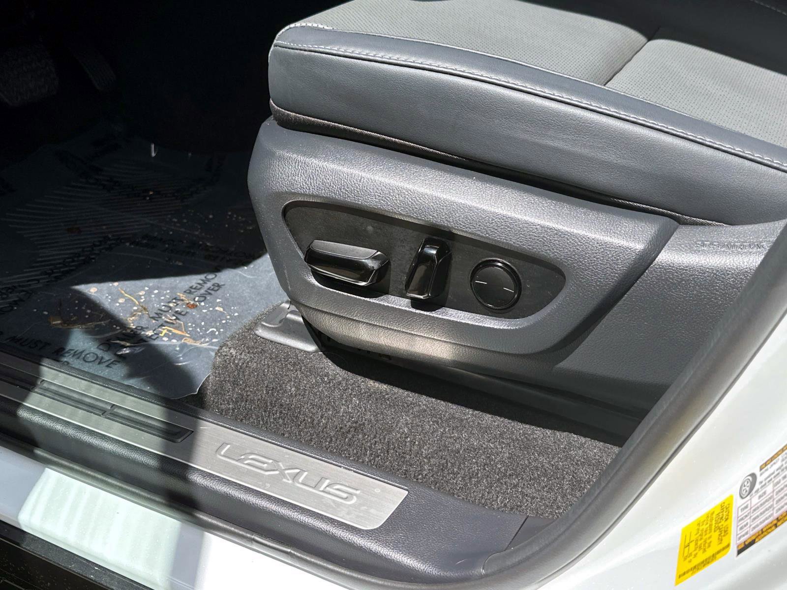 Used 2024 Lexus GX 550 image 16