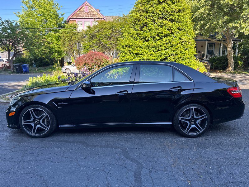 Used 2010 Mercedes-Benz E 63 AMG Sedan image 7