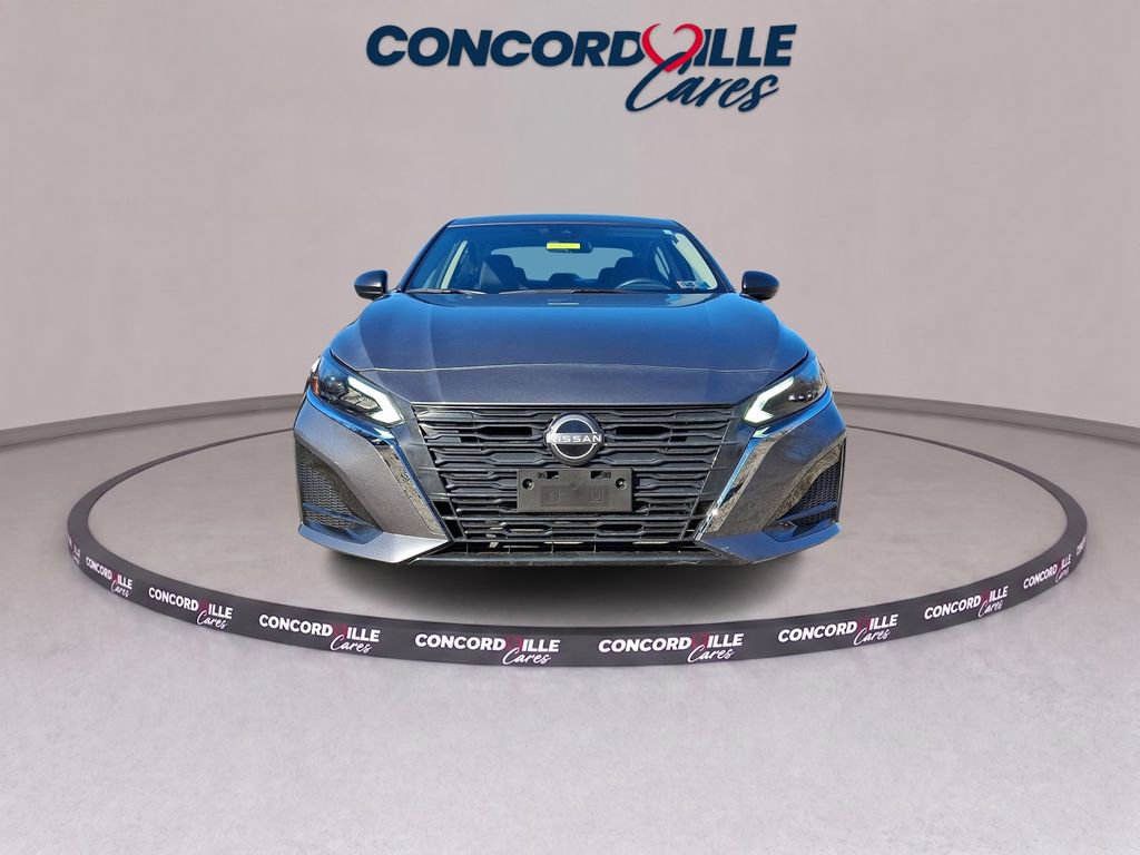 Used 2024 Nissan Altima 2.5 S FWD image 2