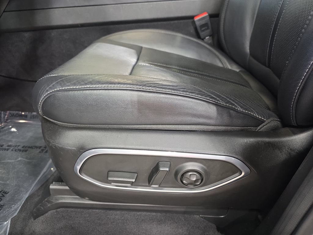Used 2024 Jeep Wagoneer Series II AWD/4WD image 28
