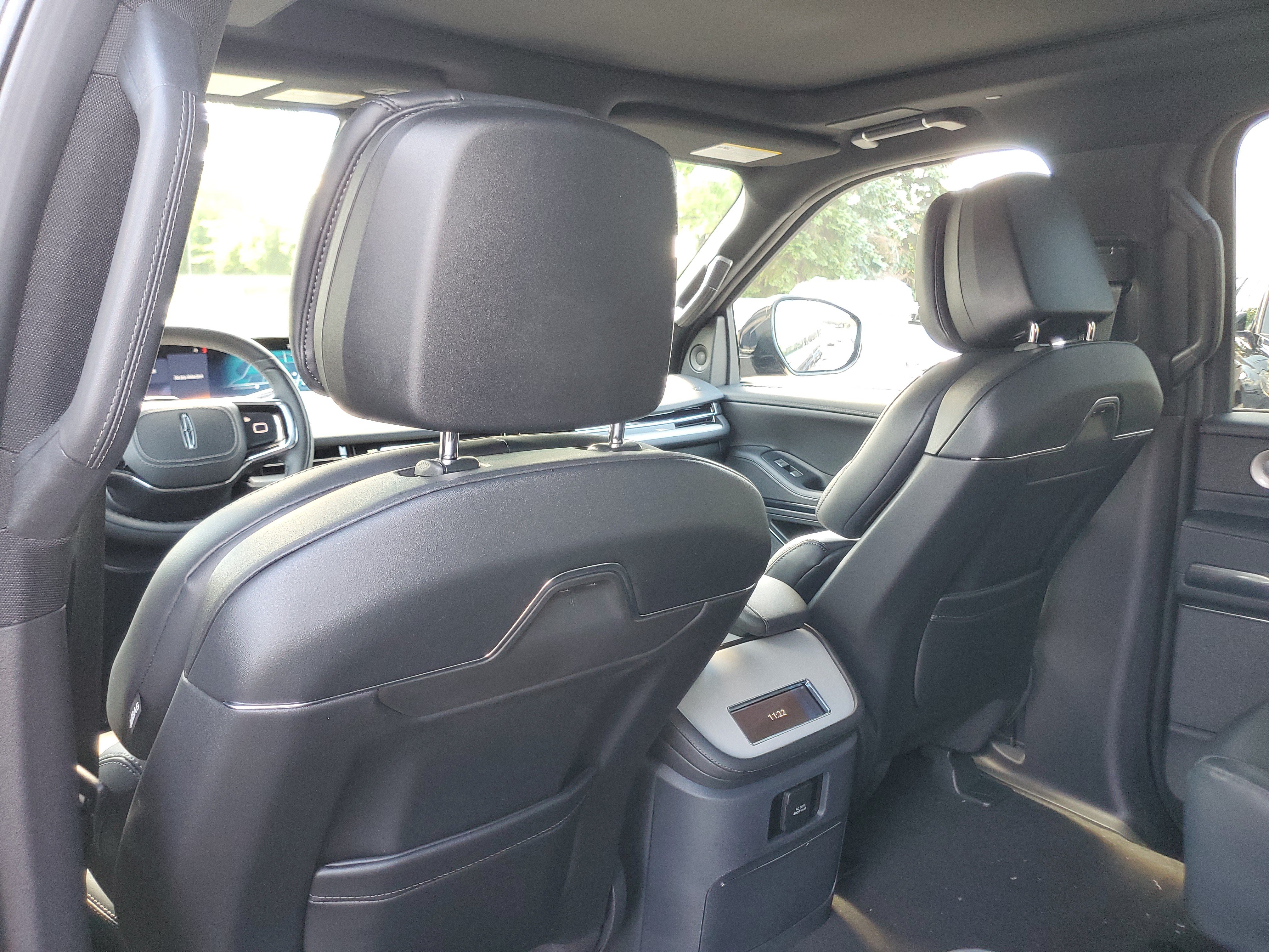 New 2026 Lincoln Navigator Reserve w/ Jet Appearance Package AWD/4WD image 28
