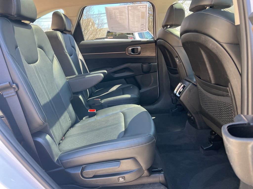 Used 2023 Kia Sorento X-Line EX image 25