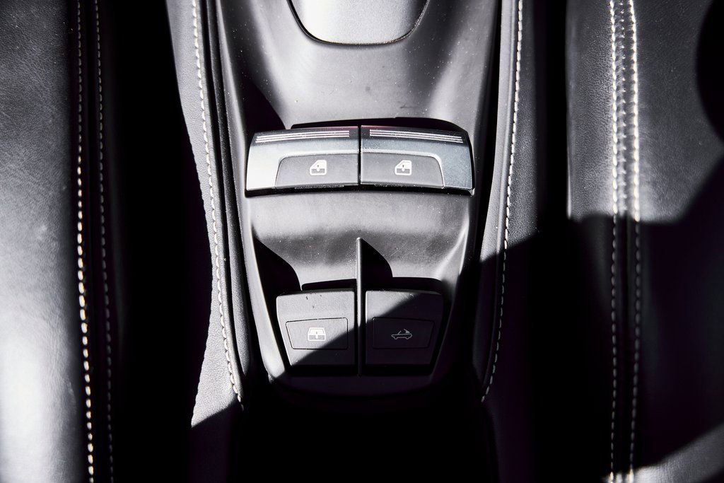 Used 2018 Ferrari 488 Spider image 64