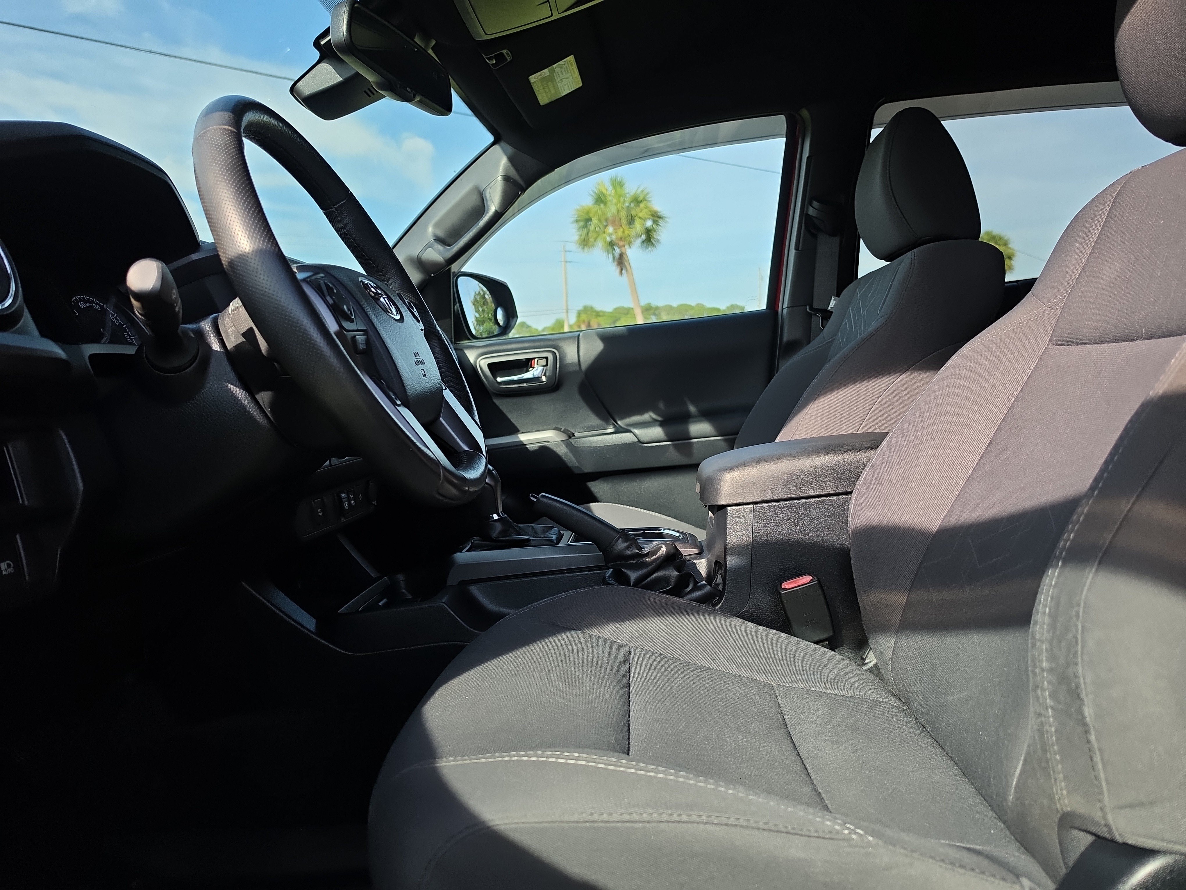 Used 2018 Toyota Tacoma TRD Sport RWD image 16