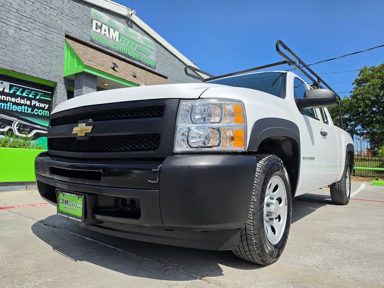 Used 2010 Chevrolet Silverado 1500 W/T RWD image 2