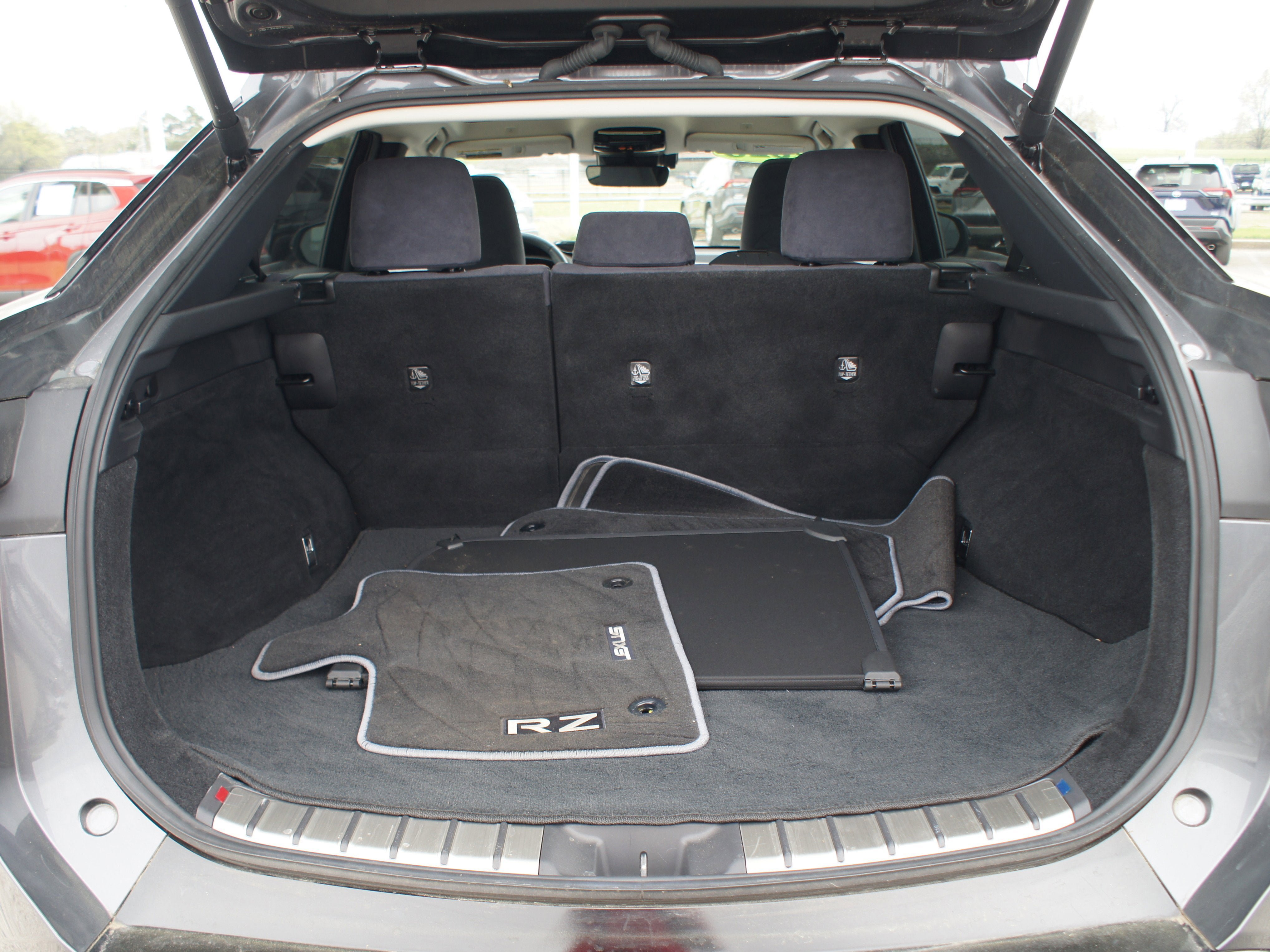 Used 2023 Lexus RZ 450e Premium AWD/4WD image 17
