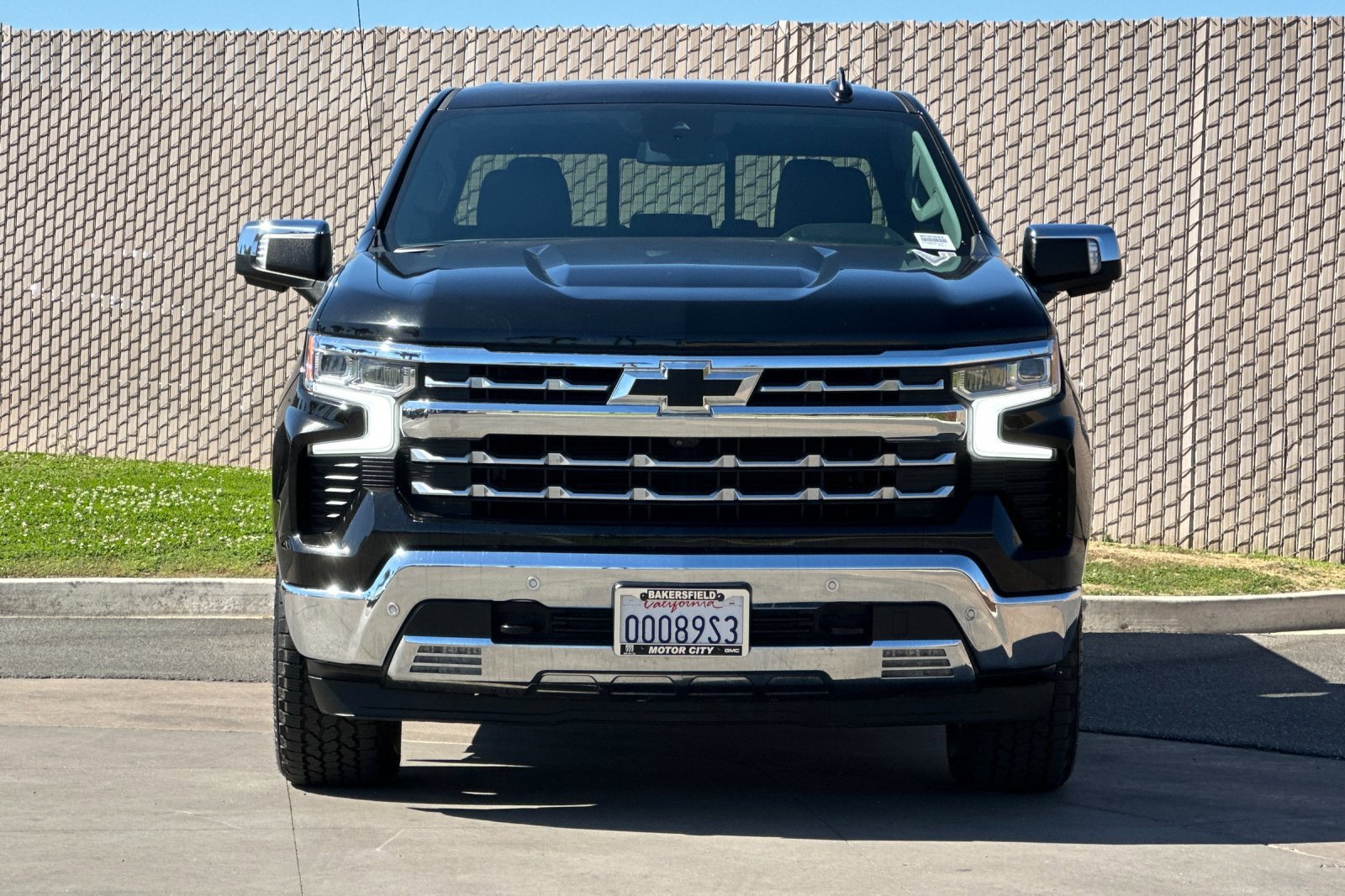 Certified 2022 Chevrolet Silverado 1500 LTZ w/ LTZ Premium Package AWD/4WD image 9