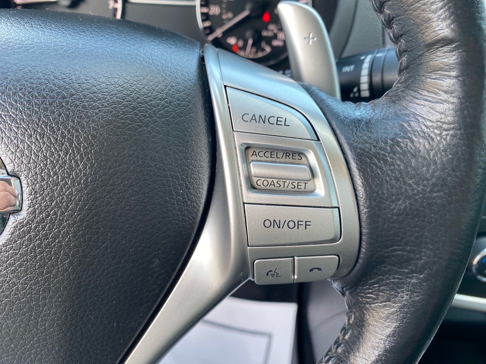 Used 2016 Nissan Altima 3.5 SL FWD image 17