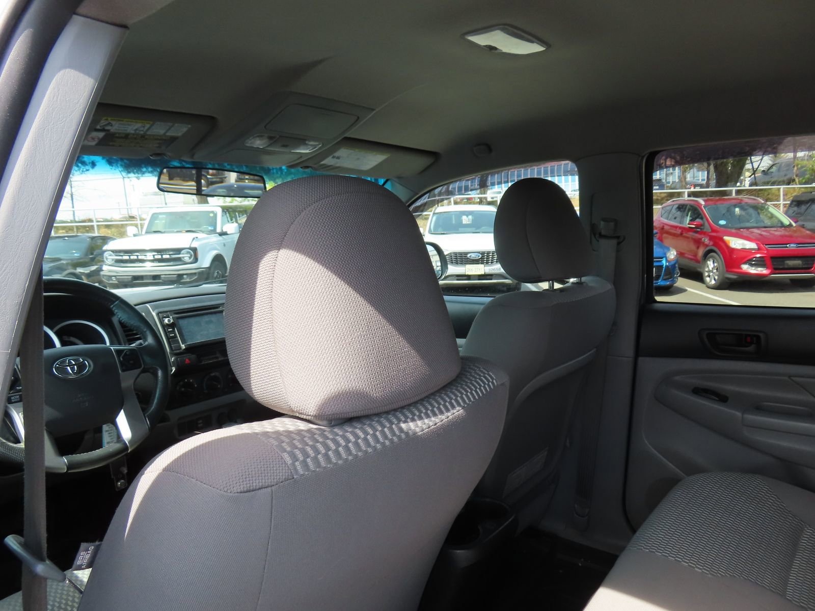 Used 2015 Toyota Tacoma PreRunner w/ Convenience Package image 28