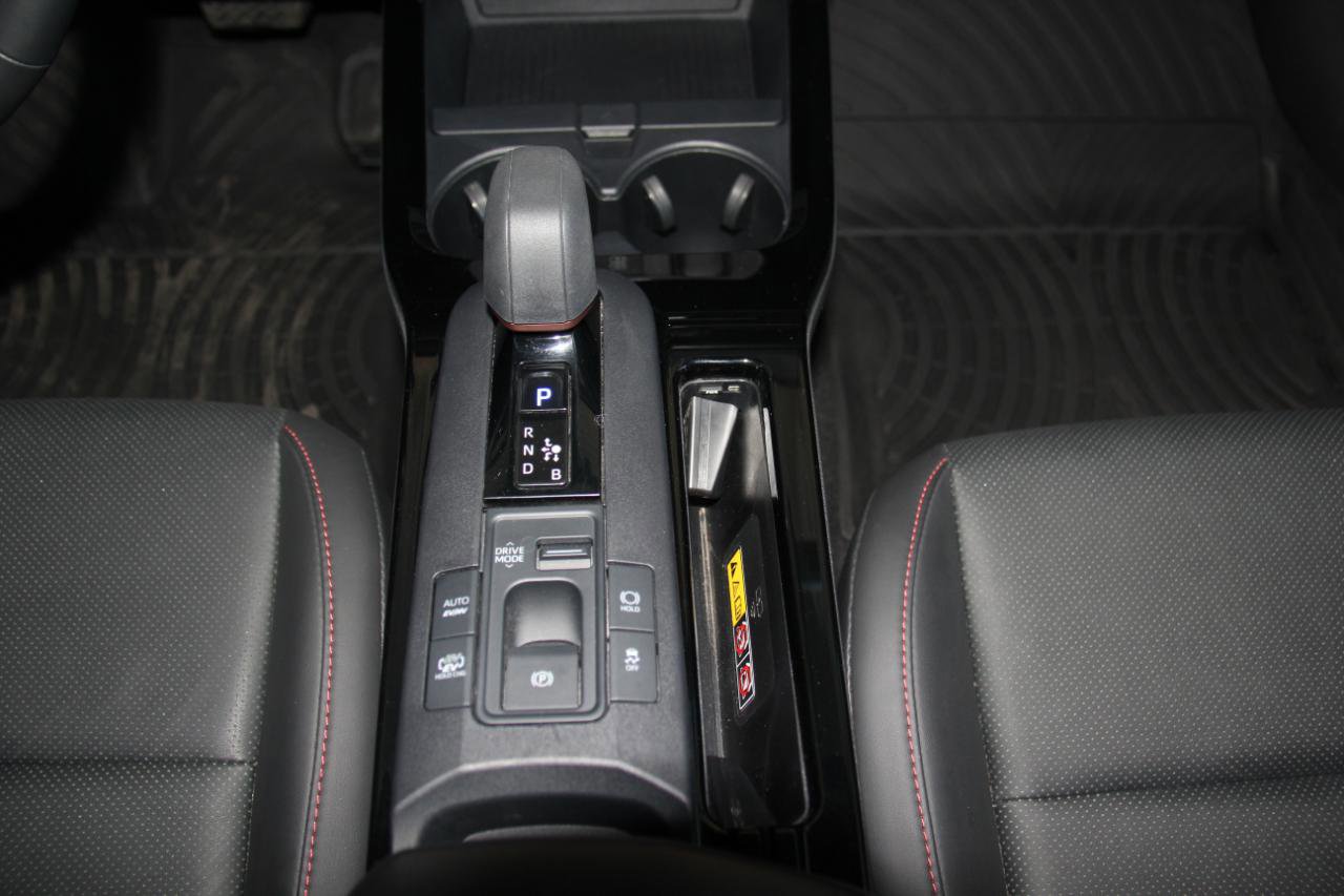 Used 2025 Toyota Prius Plug-In Hybrid image 18