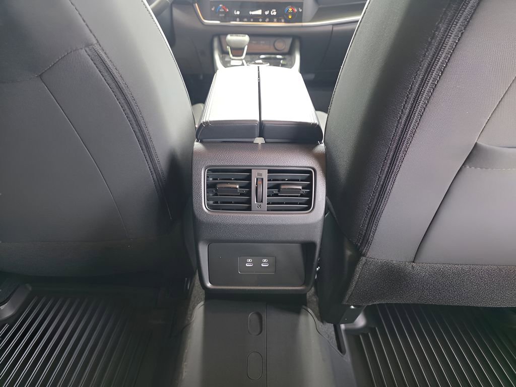 New 2026 Nissan Rogue SV w/ Cold Weather Package AWD/4WD image 9