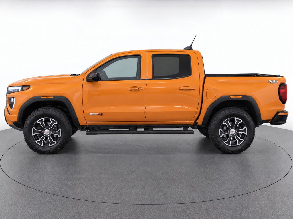 Used 2025 GMC Canyon AT4 AWD/4WD image 6
