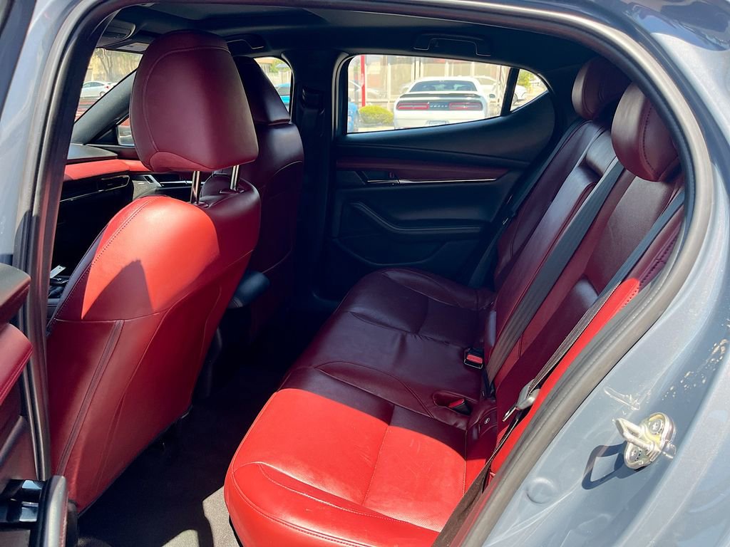 Used 2020 MAZDA MAZDA3 Premium image 26