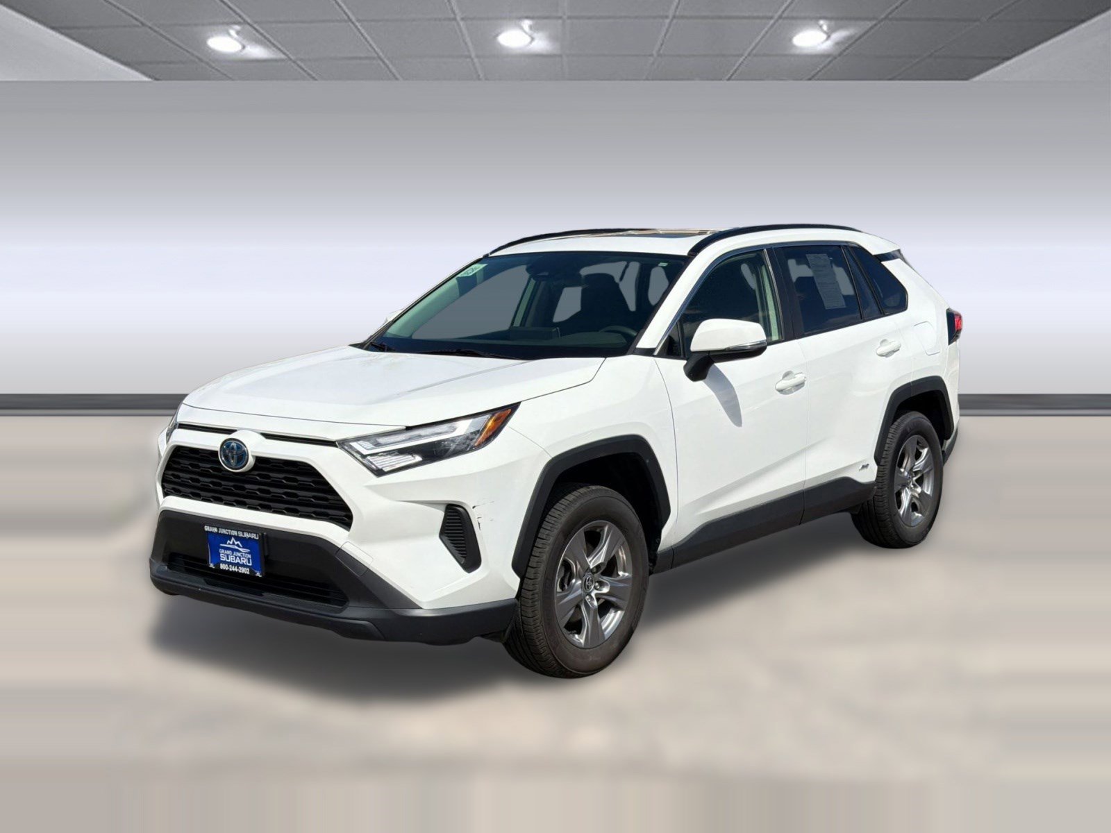Used 2023 Toyota RAV4 XLE w/ Convenience Package image 1